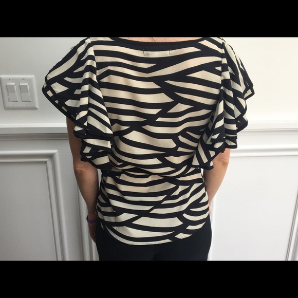 Top - Picture 2 of 3